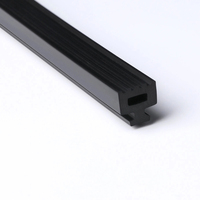 Vente en gros D Type U Profilé d'extrusion de caoutchouc OEM EPDM SBR Bande de caoutchouc dur en caoutchouc de silicone
