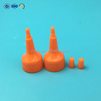 Capuchon à vis en plastique OEM pour bouteille avec embout en forme d'aiguille