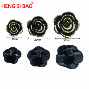 Boutons en acrylique multifonctionnels en forme de pétale, amovibles, réglables et réutilisables, les plus vendus, pour la décoration de canapé, de lit et de mur de fond. - Product Image 4