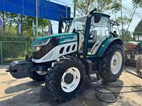 Tracteur Lovol 1104, doté d'un design moderne, d'un moteur puissant, d'une cabine de conduite confortable et d'une livraison rapide pour les agriculteurs.