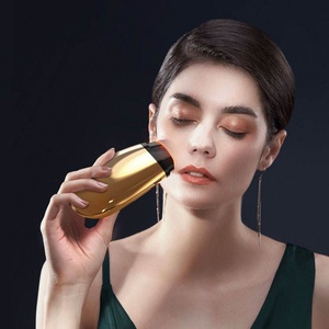 Appareil de massage facial à micro-courant et lumière LED rouge pour raffermissement de la peau, utilisation à domicile - Product Image 4