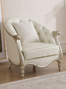 Canapé en cuir capitonné de luxe léger de style américain et français haut de gamme, avec cadre en bois massif sculpté doré et capitonnage à boutons, pour salon - Product Image 5