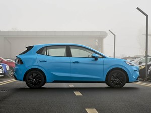 SAIC MG <span class=keywords><strong>4</strong></span> EV <span class=keywords><strong>Modello</strong></span> 2026, 437 km di Autonomia, Edizione Free, 5 Porte, 5 Posti - Product Image 3