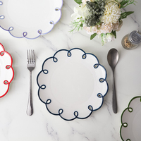 Assiette en céramique pour décoration de mariage, vaisselle rétro en relief à bord rouge, assiette en dentelle artisanale, assiettes pour tasse et chargeur