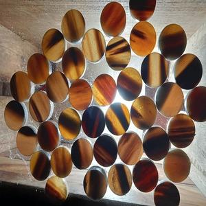 Botones de Asta de Búfalo HA Artesanías de Alta Calidad Tamaños y Colores Personalizables Decoración con Lentejuelas Uso en Prendas de Moda Jeans - Product Image 3