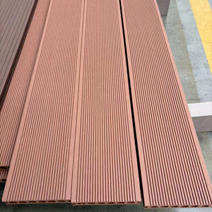 Revêtement de <span class=keywords><strong>terrasse</strong></span> extérieur en composite WPC gaufré, écologique, anti-moisissure, anti-fissuration, résistant aux UV et aux intempéries - Product Image 2
