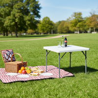 Kleiner Leichter Tragbarer Quadratischer Kunststoff-Klapptisch für Camping, Hotel, Bankett und Catering