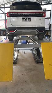 Hydraulische Mobile Elektrische Scherenhebebühne für Autos Kfz-Scherenhebebühne Tragbare Pkw-Scherenhebebühne - Product Image 6