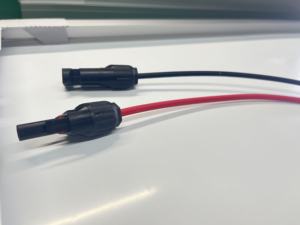 Painel <span class=keywords><strong>Solar</strong></span> de Vidro de Tamanho Personalizado 10w 15w 20w 25w 30w 50w <span class=keywords><strong>5v</strong></span> 6v 12v 18v 24V Design Painéis Solares de Bateria Pequena Painel de Vidro Mono - Product Image 3