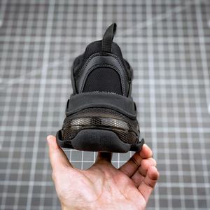 Baskets de mode avec boîte, chaussures de marche de créateur Triple S pour hommes et femmes, baskets plateforme, baskets d'extérieur à semelle transparente noires - Product Image 6