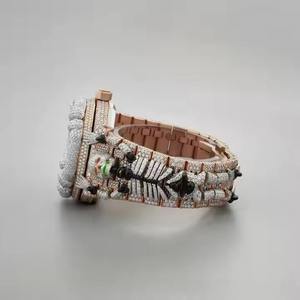Montre en diamant personnalisable la plus vendue pour la promotion de la marque et la montre de luxe à marque privée disponible à bas prix - Product Image 2