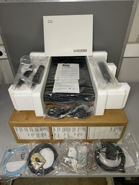 ISR4331K9 Integrated Services Router ISR4331-AXVK9 With PWR-4330-AC