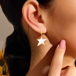 Pendientes de Moda con Forma de Estrella, Chapados en Oro, Acero Inoxidable 316L, Diseño Sostenible y Resistente - Product Image 3
