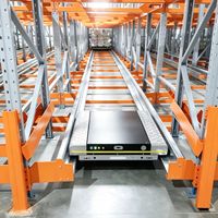 Système de stockage de palettes à haute densité avec rayonnages radio-guidés en acier thermolaqué pour entrepôt à chaîne du froid