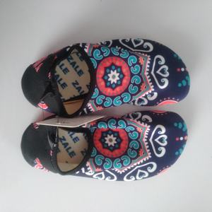 Có Thể Gập Lại Aqua Water Beach Men Giày Bơi Tùy Chỉnh Đầy Đủ Màu Sắc OEM In Nước Bên Bờ Biển Giày Bãi Biển - Product Image 5