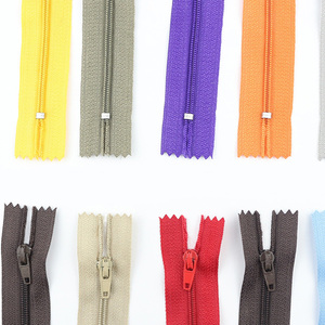 Hot Sale 3# Nylon 20CM Closed Tail Close-end <strong>Zipper</strong> Manufacturers Colors Stock Wholesale Pants Front Pocket Short <strong>Zipper</strong> - Product Image 4