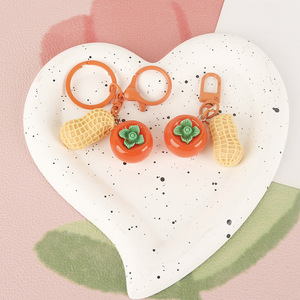 Porte-clés de luxe en résine, motif alimentaire de simulation (arachide, fruit de kaki sucré), style dessin animé, porte-bonheur, breloques et pendentifs pour portefeuille femme - Product Image 3