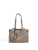 Sac à bandoulière grande taille pour femme en cuir véritable de première qualité avec fermeture à loquet et sangle unique, nouvelle tendance 2026, personnalisable ODM/OEM, fournisseur grossiste
