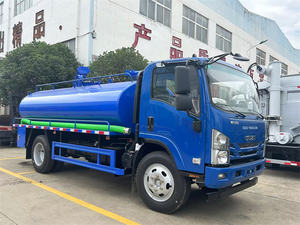 Camion-citerne septique Isuzu 4X2 diesel manuel 8 m³ (2000 gallons) pour aspiration de fèces, véhicule d'aspiration sous vide, capacité de charge de 6 tonnes - Product Image 4