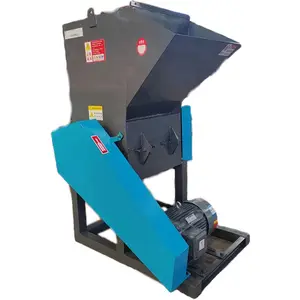 Reinforced plastic barrel, bottle and plastic box crushing flat knife type plastic crusher