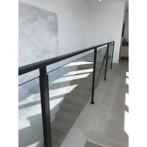 Garde-corps extérieur personnalisé Prima, sûr pour les appartements extérieurs, support rainuré monté au <span class=keywords><strong>sol</strong></span> avec services de conception, <span class=keywords><strong>prix</strong></span> bas personnalisé - Product Image 5