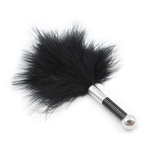 8cm Court Plume <span class=keywords><strong>Tickler</strong></span> Fouet Bdsm Adult Sex Toy BDSM Naughty Bondage Plume <span class=keywords><strong>Tickler</strong></span> Avec Poignée En Acrylique - Product Image 2