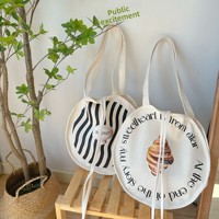 Tas Kanvas Kasual Manis Segar Gaya Korea Jepang untuk Wanita, Kapasitas Besar, Tas Selempang dengan Cetakan Huruf, Warna Beige