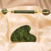Offre Spéciale outils de soins de la peau personnalisé 100% rouleau de Massage du visage naturel vert visage rouleau de Jade et Gua Sha ensemble avec boîte
