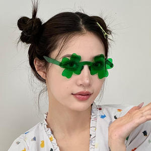 Patricks Day Shamrock Lunettes de soleil Irish Green Four Leaf Clover Glasses <span class=keywords><strong>Leprechaun</strong></span> Costume Accessoires Lunettes - Product Image 1