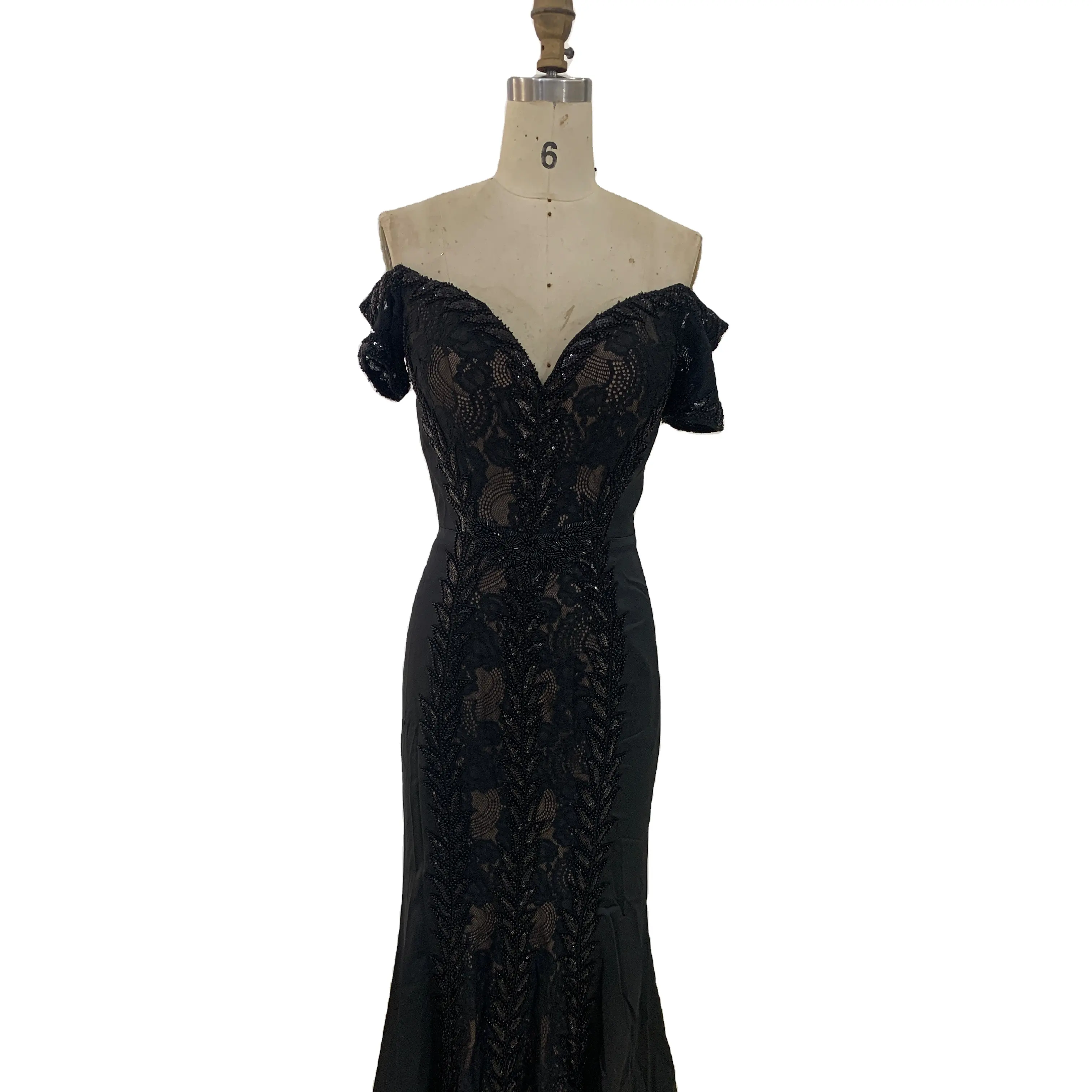 Женское вечернее платье-русалка, черное однотонное платье до пола для матери невесты с бусинами, кружевом и V-образным вырезом, открытыми плечами и юбкой годе для выпускного вечера