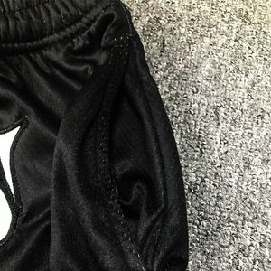 กางเกงบาสเก็ตบอลสั่งทำพิเศษ ลายพิมพ์ระบายอากาศด้วยเทคนิค Sublimation ผลิตจากโพลีเอสเตอร์ 100% แห้งเร็ว มีไซส์พลัส สำหรับเล่นกีฬาและสวมใส่ลำลอง - Product Image 5