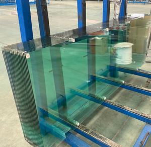 Panneaux en <span class=keywords><strong>verre</strong></span> trempé résistants pour la sécurité, panneaux en <span class=keywords><strong>verre</strong></span> trempé durables et résistants aux chocs pour les meubles et les bâtiments - Product Image 5