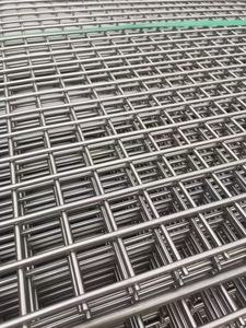 Tùy Chỉnh 304 316 Thép Không Gỉ 2ft 3ft 8ft 10ft Lỗ Vuông Di Động Hàn Lưới Thép Mền Bảng Điều Chỉnh Trong Hàng Rào Bán Buôn - Product Image 4