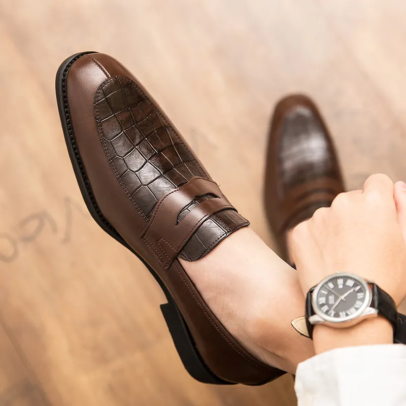 2024 итальянские Модные Винтажные замшевые туфли с острым носком для мужчин из крокодиловой кожи Большие размеры оксфорды