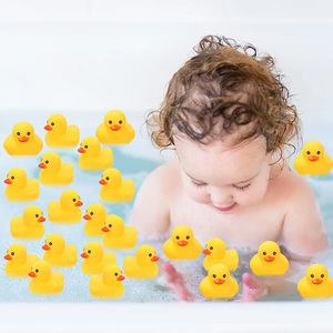 Vente Flash : Canard en caoutchouc jaune de 2 pouces, personnalisable avec logo, cadeau d'anniversaire pour enfants, jouet flottant et couinant pour la salle de bain - Product Image 3
