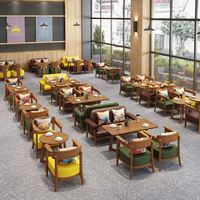 Ensemble de salle à manger moderne en bois massif avec chaises en cuir PU 4 places, durable pour hôtels, cafés et salons de thé