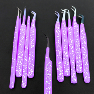 Juego de Pinzas Profesionales Nano Grip para Pestañas, Punta de Fibra, Volumen Ruso, Extensión de Pestañas, Herramienta Curva con Punta en L - Product Image 1