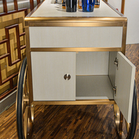 Ventes directes d'usine de chariot de bar à liqueur d'hôtel haut de gamme en acier inoxydable en métal personnalisé chariot de service de restauration