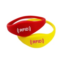 Bracelets en silicone personnalisés 13.56mhz Bracelets Vente en gros Nfc Digital Smart Business pvc RFID porte-clés fournisseur