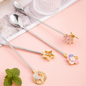 Juego de cucharas chapadas en oro y tenedor, caja de regalo de acero inoxidable 304, exquisita cuchara de café con mango largo, flor de cerezo, Star Des - Product Image 2