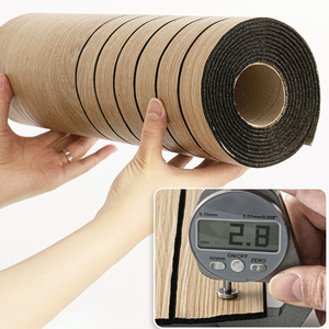 Nouveauté : Papier peint PVC auto-adhésif moderne, texture bois 3D, vinyle durable et imperméable pour décoration murale (à peler et coller) - Product Image 4