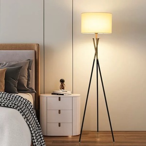 Lampe <span class=keywords><strong>sur</strong></span> <span class=keywords><strong>pied</strong></span> vintage américaine de luxe, décoration moderne, en fer, avec abat-jour jaune et base E27 pour salon - Product Image 2