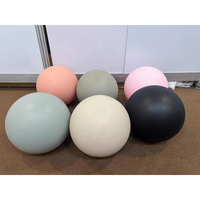 Balle de massage compacte en silicone COMANA pour tissus profonds, soulagement musculaire après l'entraînement, impression de logo personnalisée, faible MOQ pour la récupération en salle de sport
