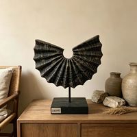 Sculpture d'art en bois moderne en forme d'éventail, sculptée à la main, plissée radiale, noir patiné et or, décoration d'intérieur, ornement de table