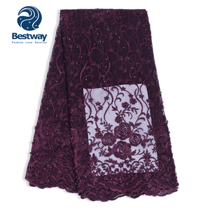 Tissu en dentelle de tulle en tissu brodé doré Bestway - Product Image 2