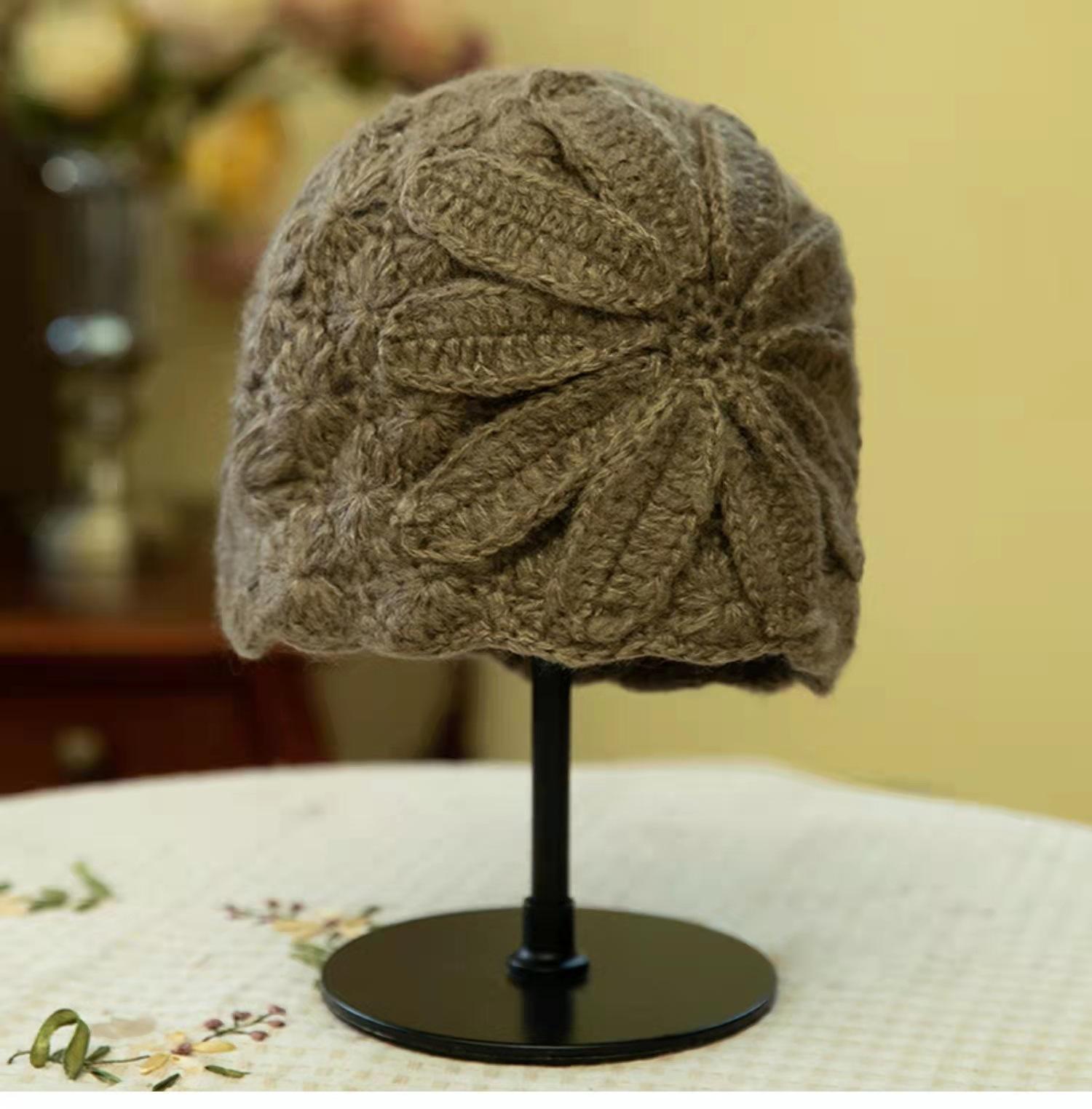 สีเทาเข้ม