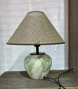 <span class=keywords><strong>Verde</strong></span> claro y blanco Minimalista Wabi-sabi Estilo de lujo Lámpara de mesa de cerámica de alta calidad Cerámica con pantalla - Product Image 1