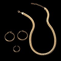 Parure de bijoux élégante en acier inoxydable plaqué or 18 carats, collier, boucles d'oreilles et bague ouverte, idéale pour mariage et soirée, vente en gros, expédition rapide