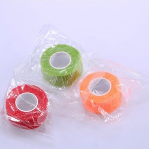 Bande adhésive cohésive élastique non tissée de 2,5 cm, flexible, pour dissolvant de vernis à ongles, mini ruban coloré, fournitures pour nail art - Product Image 6