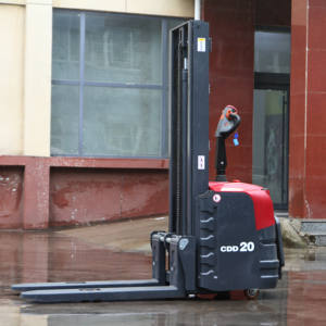 Carretilla elevadora eléctrica Mini Reach Truck de alta calidad para varias ocasiones Apilador versátil - Product Image 2